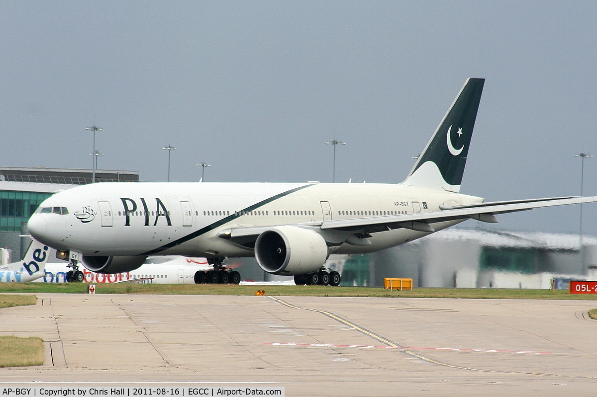 AP-BGY, 2005 Boeing 777-240/LR C/N 33781, PIA Pakistan International Airlines