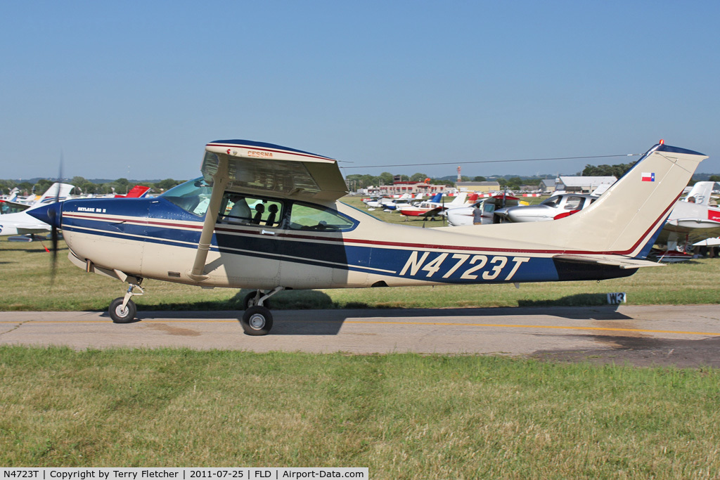 N4723T, 1981 Cessna TR182 Turbo Skylane RG C/N R18201744, 1981 Cessna TR182, c/n: R18201744 at Fond Du Lac