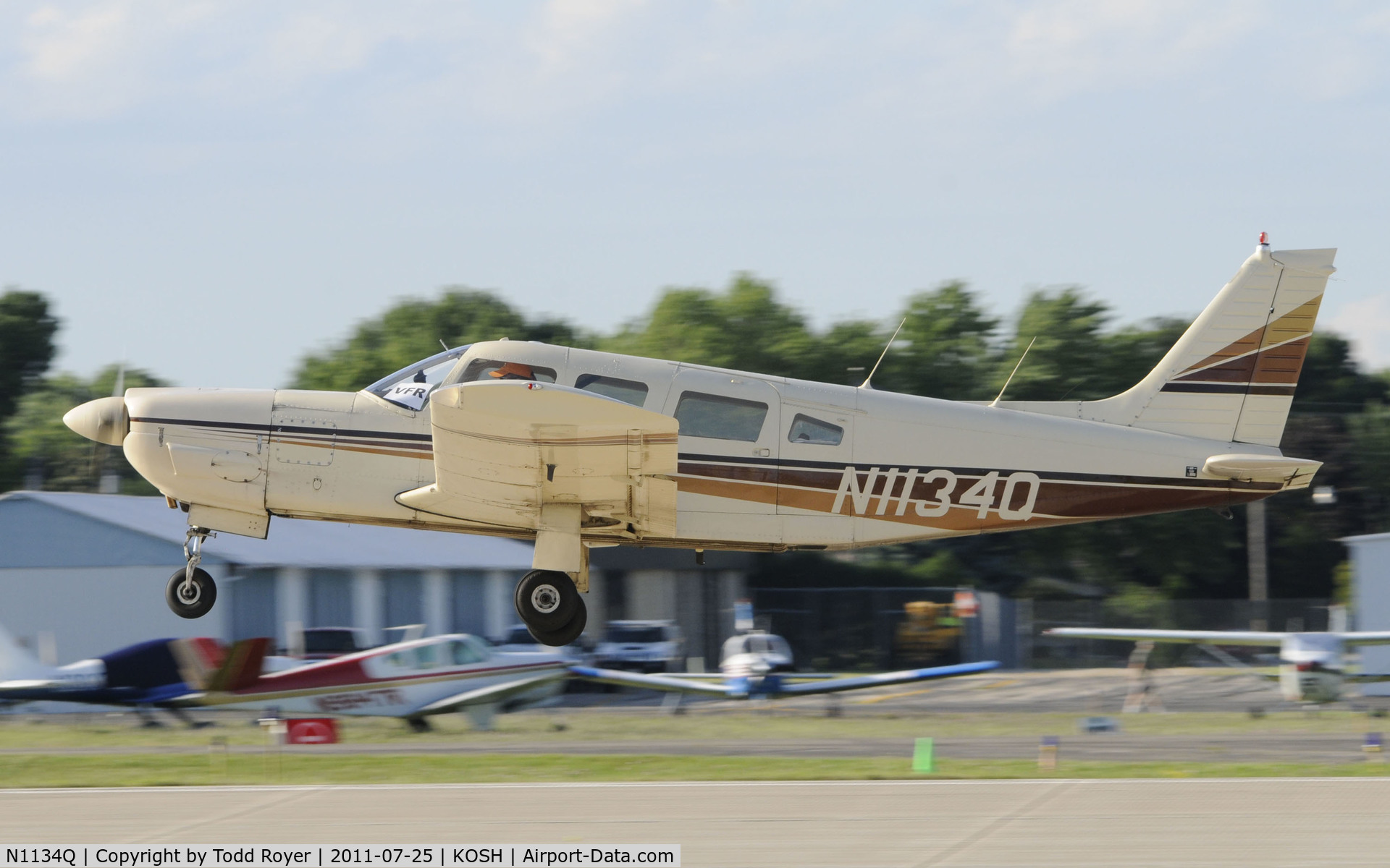 N1134Q, Piper PA-32R-300 Cherokee Lance C/N 32R-7780224, AIRVENTURE 2011