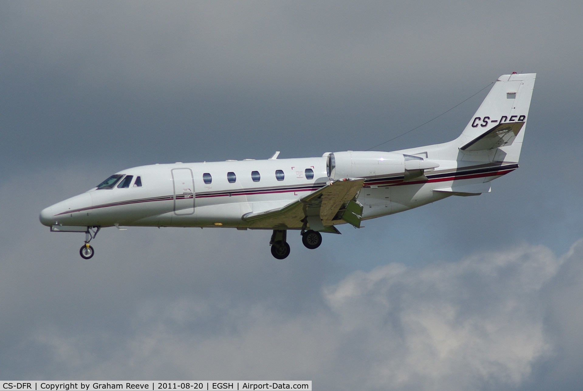 CS-DFR, 2004 Cessna 560 Citation Excel C/N 560-5355, About to touch down.