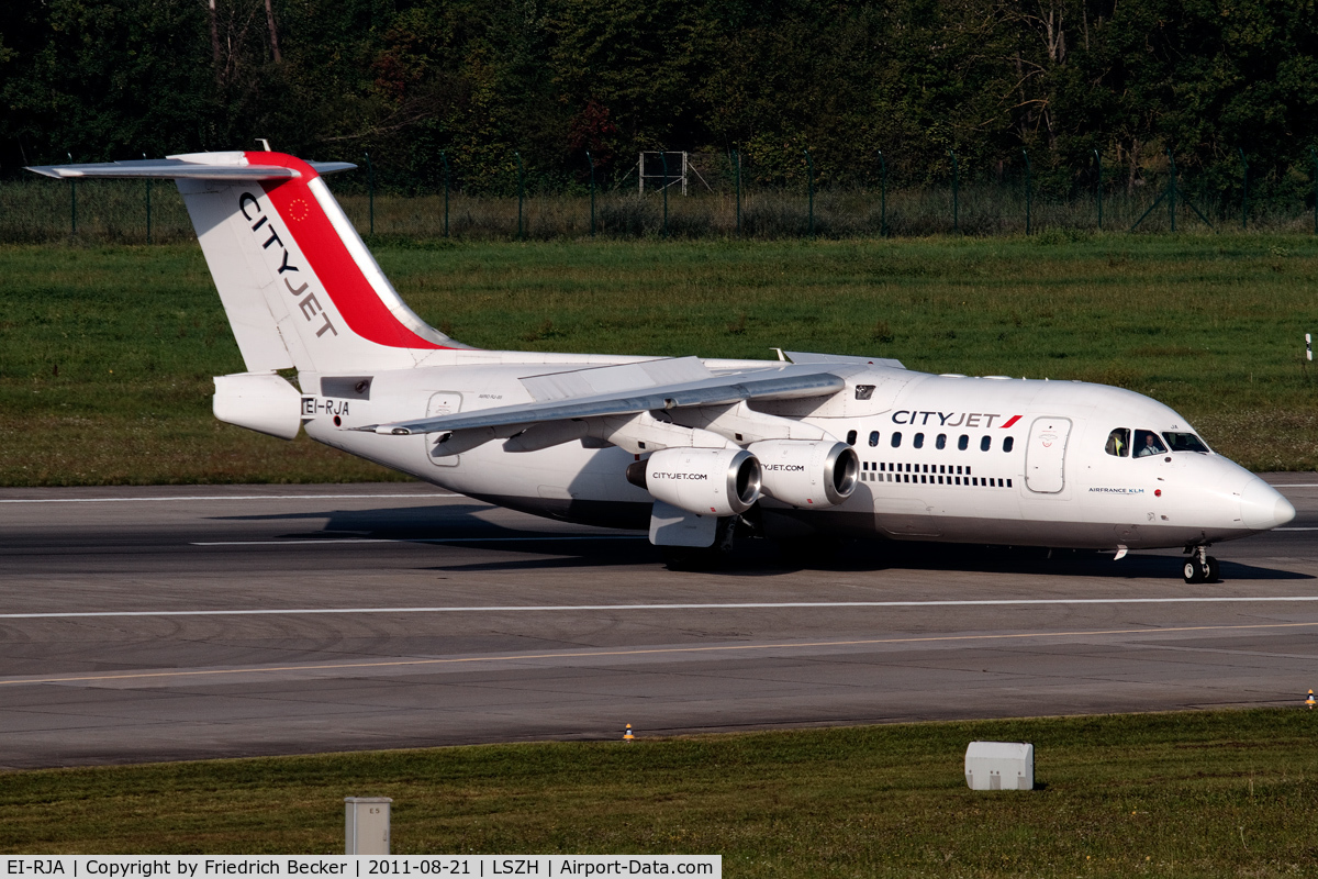 EI-RJA, 1998 British Aerospace Avro 146-RJ85A C/N E2329, vacating runway 34