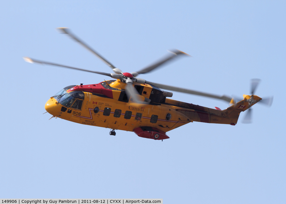 149906, 2001 AgustaWestland CH-149 Cormorant C/N 50086/511006/CSH06, Performing at the 2011 Abbotsford, BC airshow