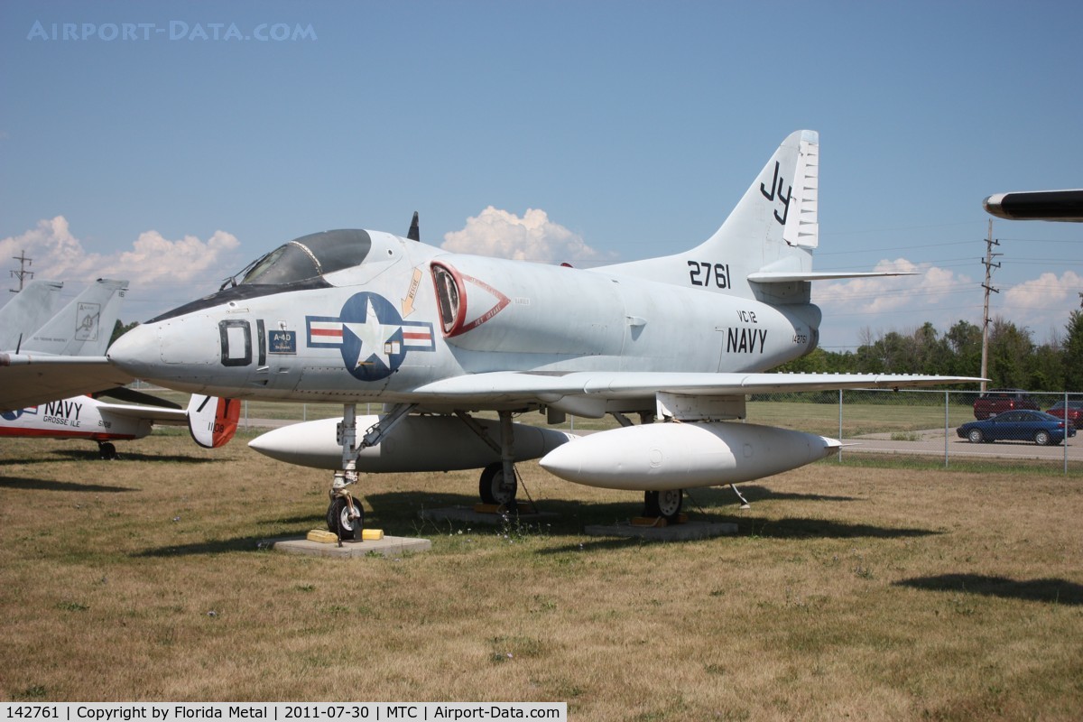 142761, Douglas A4D-2 C/N 11823, A-4 Skyhawk