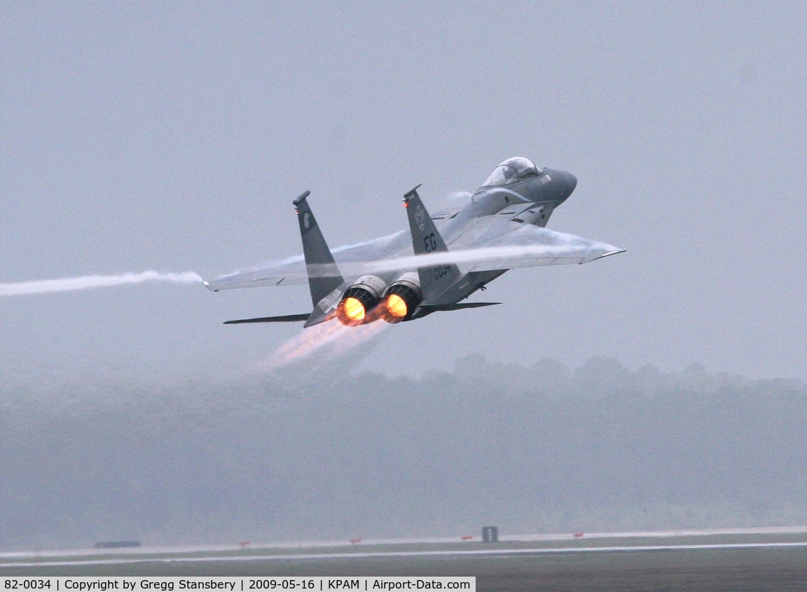 82-0034, 1982 McDonnell Douglas F-15C Eagle C/N 0850/C265, F-15C Demo Team aircraft takes off just after a rain storm during the airshow.