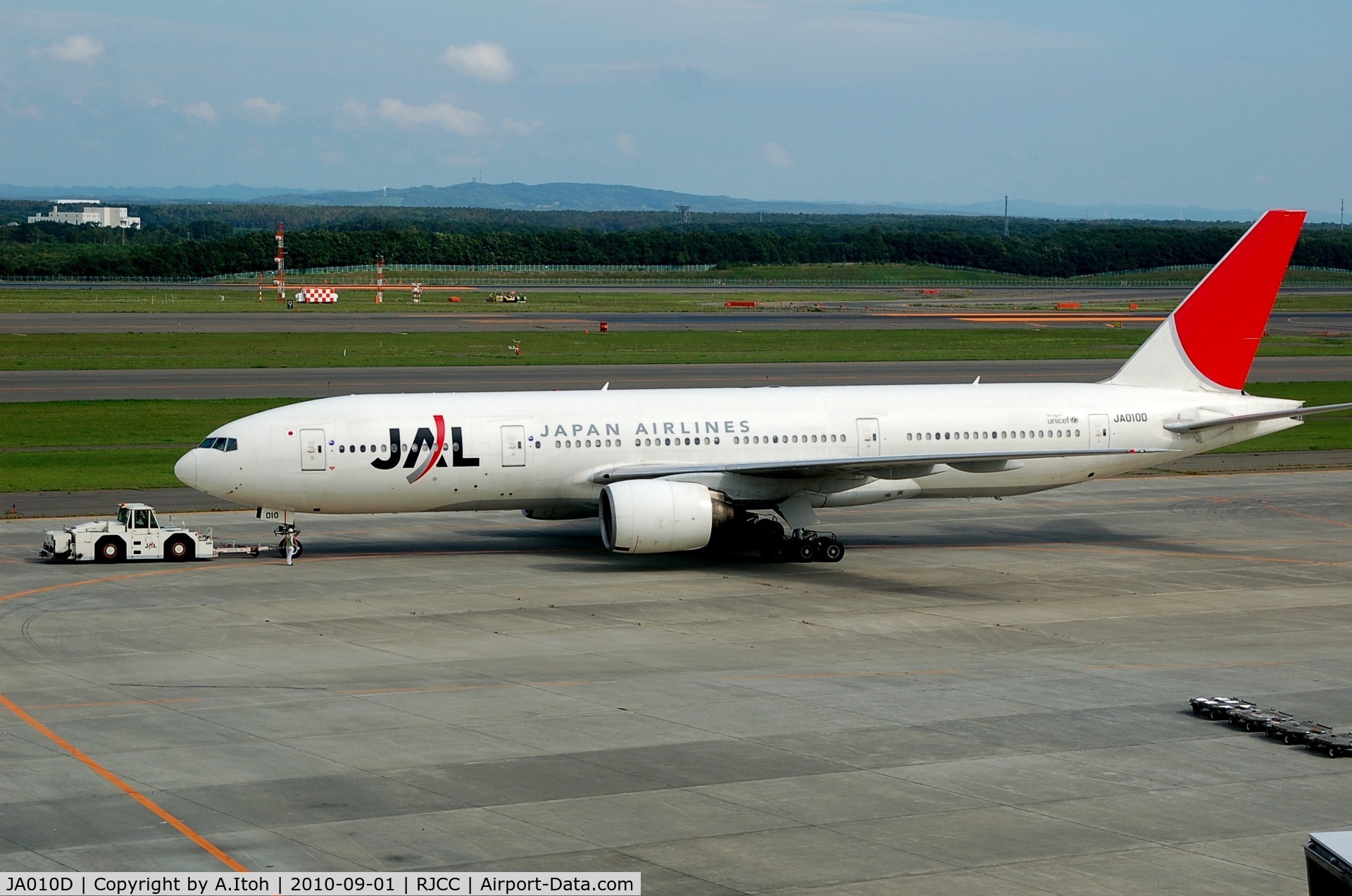 JA010D, 1998 Boeing 777-289 C/N 27642, Japan Air Lines