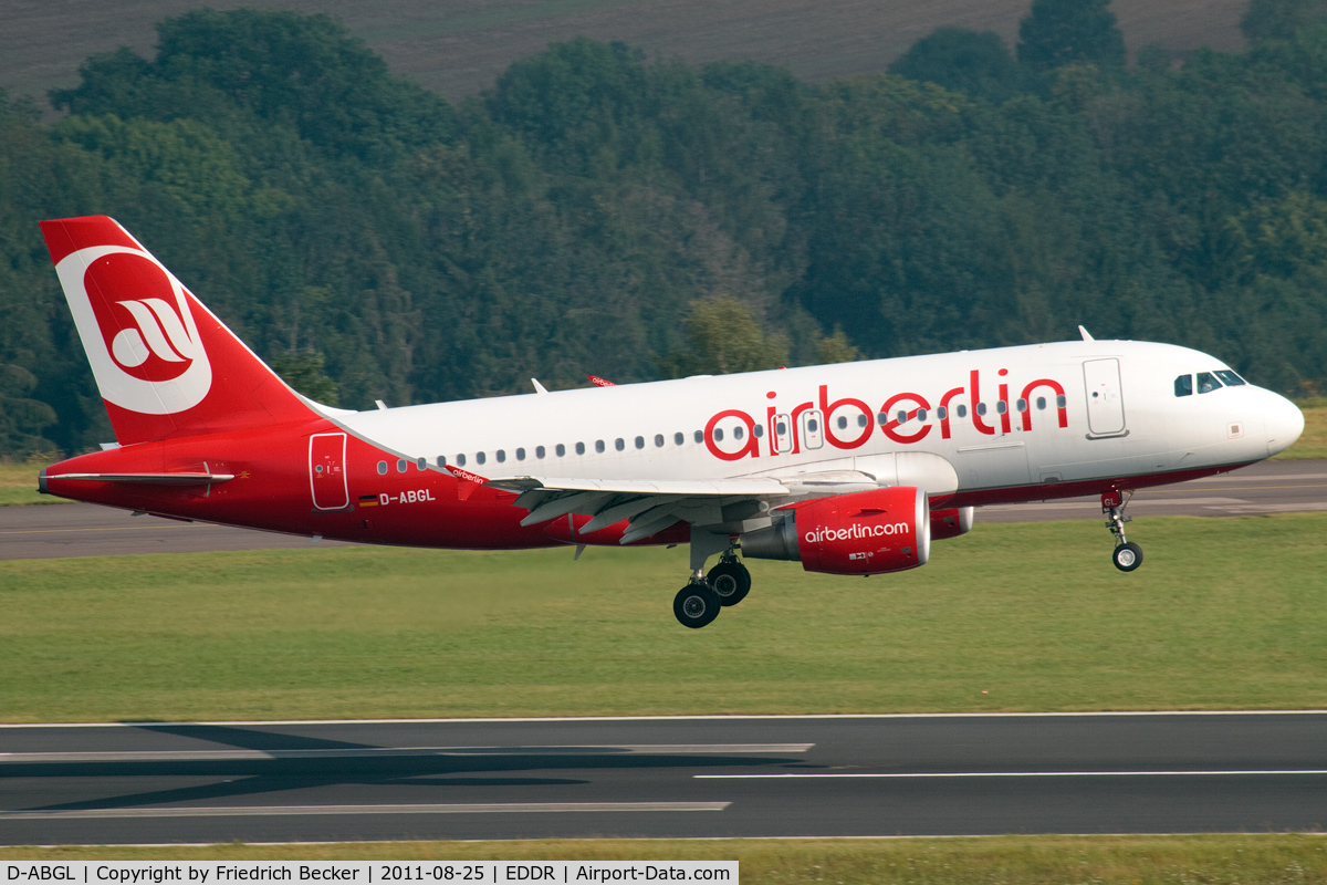 D-ABGL, 2008 Airbus A319-112 C/N 3586, moments prior touchdown on RW09