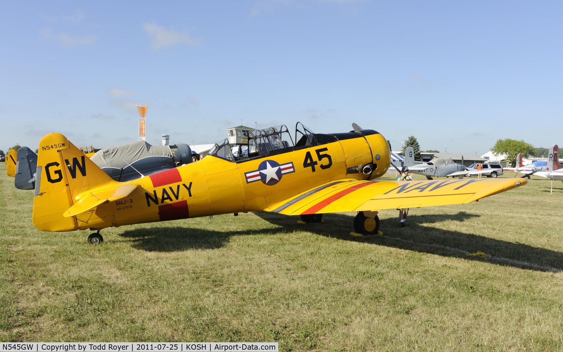 N545GW, 1942 North American SNJ-3 Texan Texan C/N 42-17575, AIRVENTURE 2011