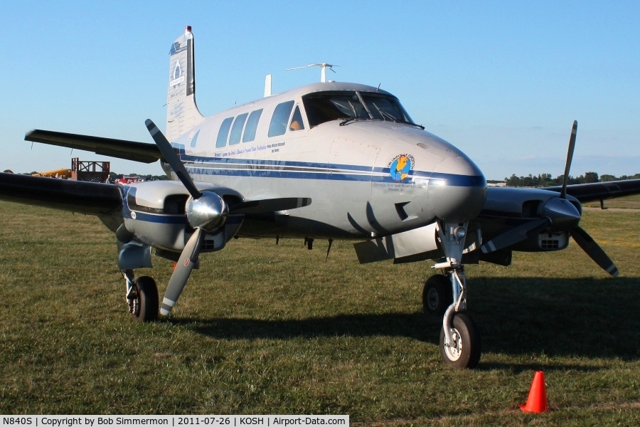 N840S, 1962 Beech 65 (LF-23F) Queen Air C/N LF-38, Airventure 2011.