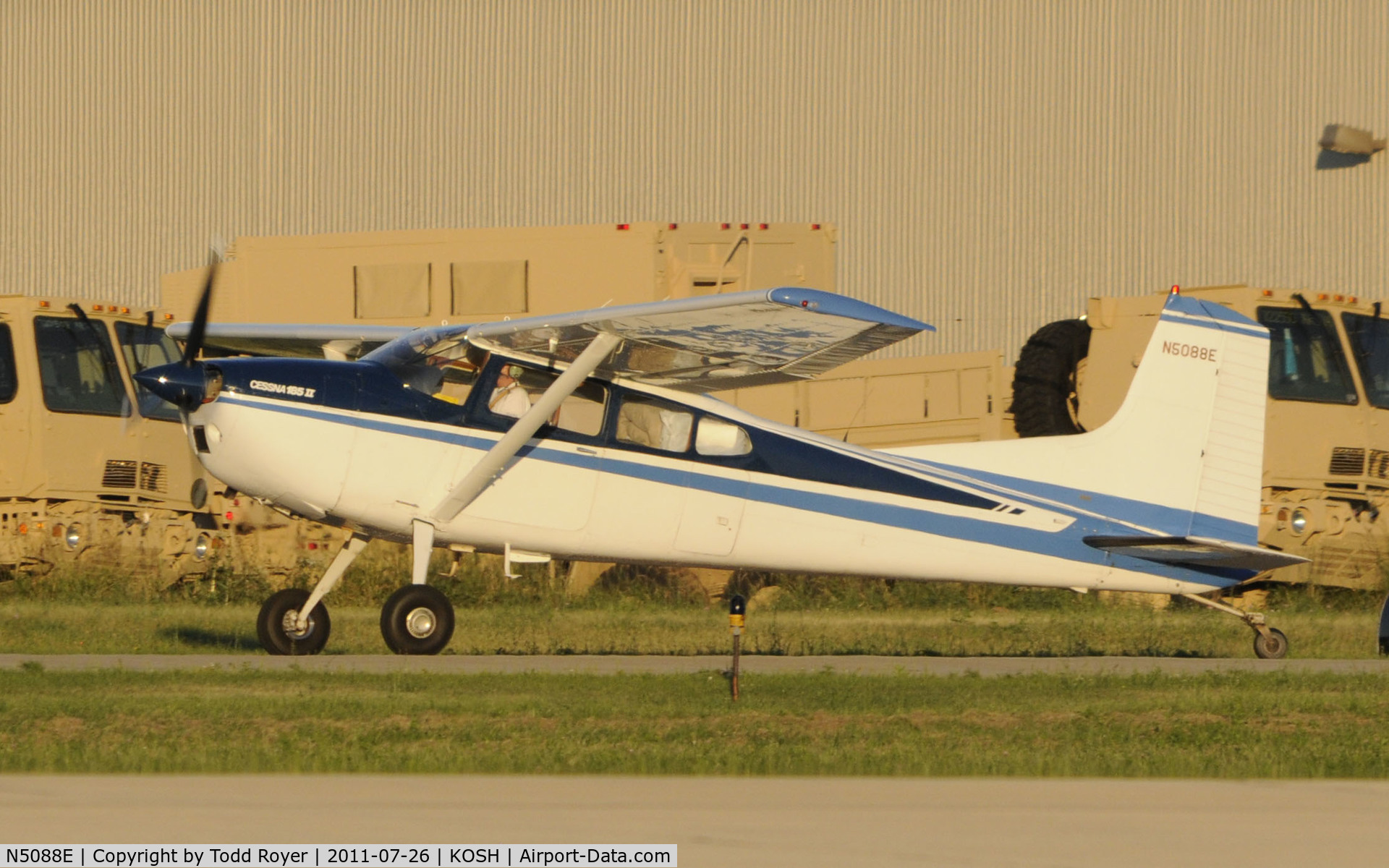 N5088E, 1979 Cessna A185F Skywagon 185 C/N 18503931, AIRVENTURE 2011