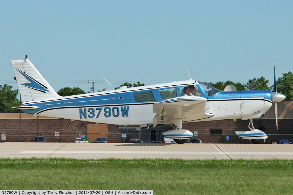 N3780W, 1966 Piper PA-32-260 Cherokee Six Cherokee Six C/N 32-702, 1966 Piper PA-32-260, c/n: 32-702
at 2011 Oshkosh
