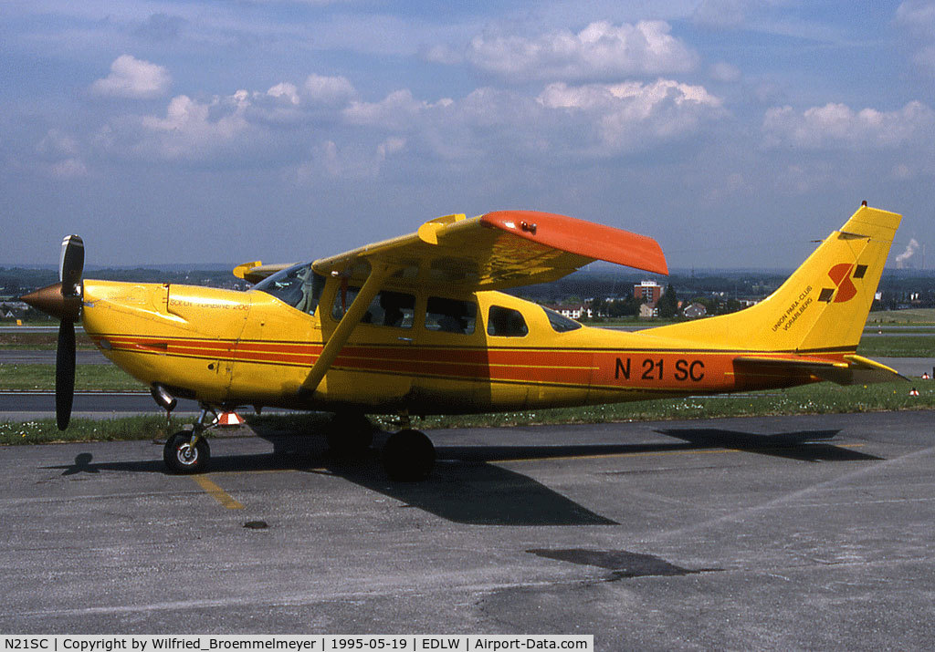 N21SC, 1979 Cessna U206G Stationair C/N U20605278, Parked on Apron.