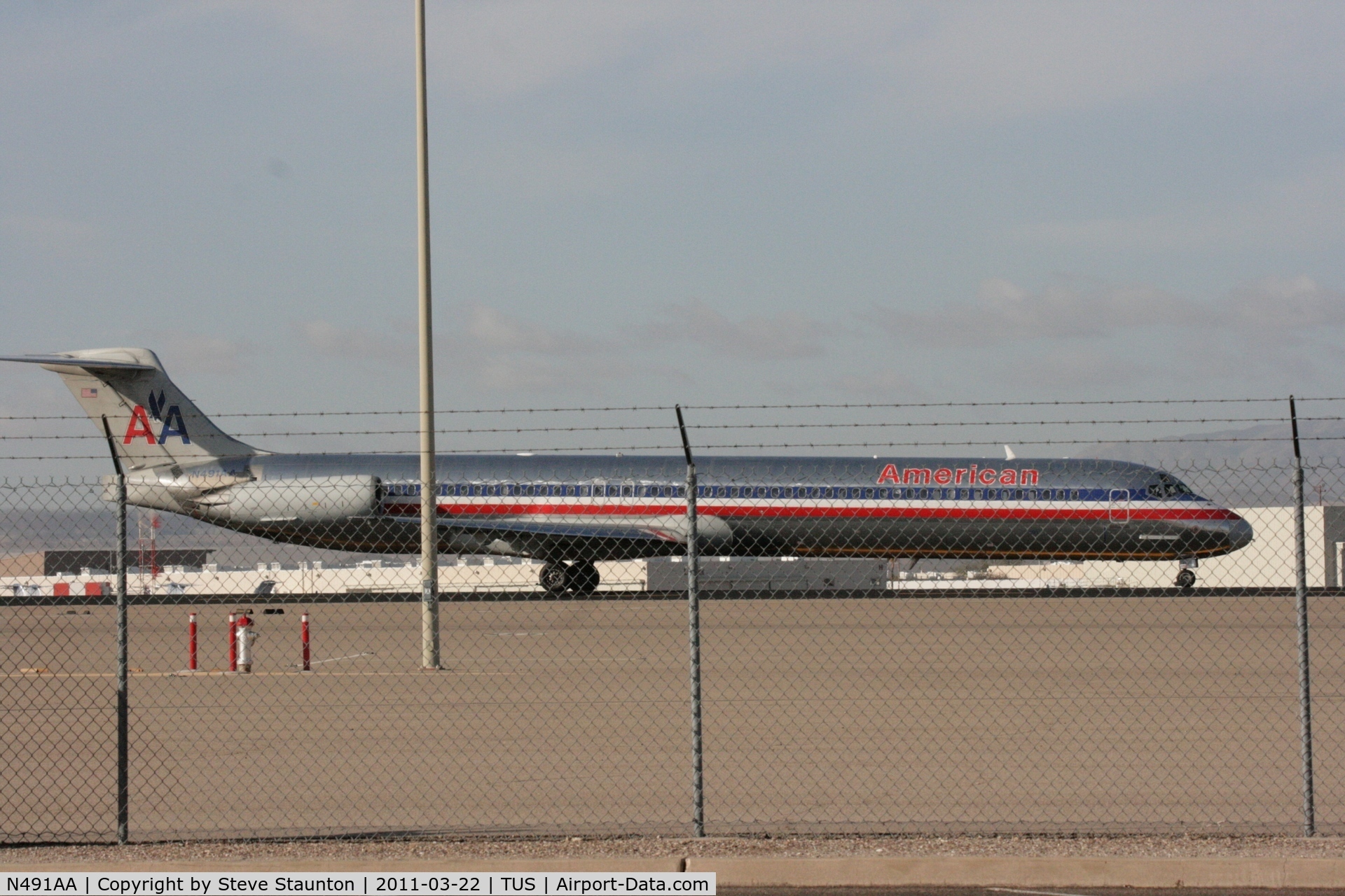 N491AA, 1989 McDonnell Douglas MD-82 (DC-9-82) C/N 49684, Taken at Tucson International Airport, in March 2011 whilst on an Aeroprint Aviation tour