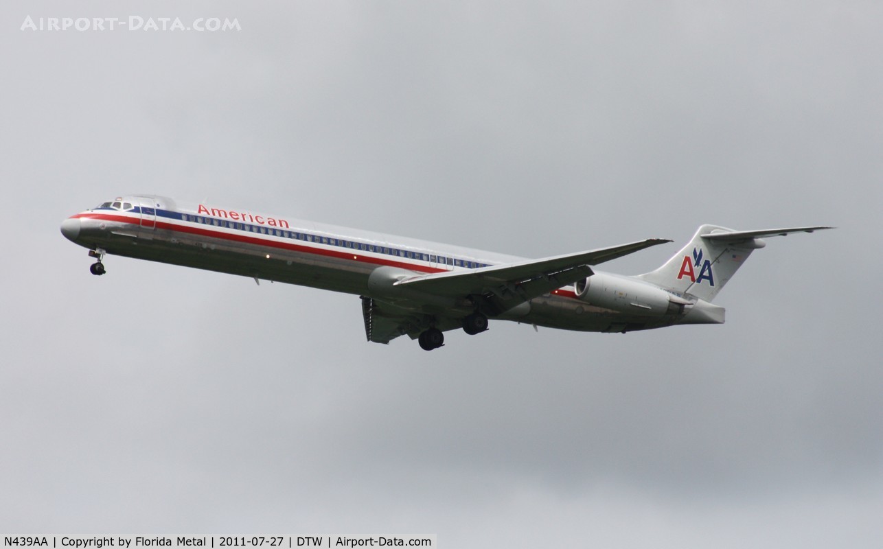 N439AA, 1987 McDonnell Douglas MD-83 (DC-9-83) C/N 49457, American MD-83