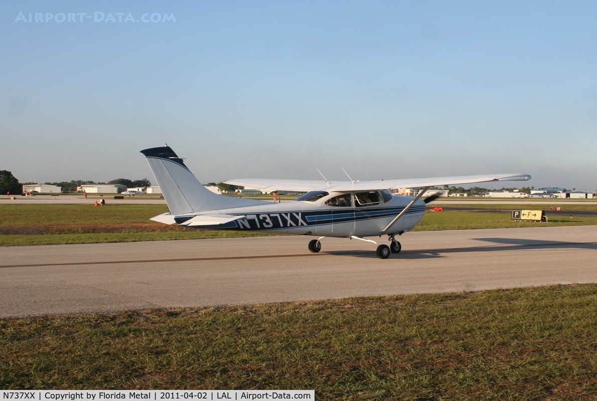 N737XX, 1979 Cessna R182 Skylane RG C/N R18200894, Cessna 182