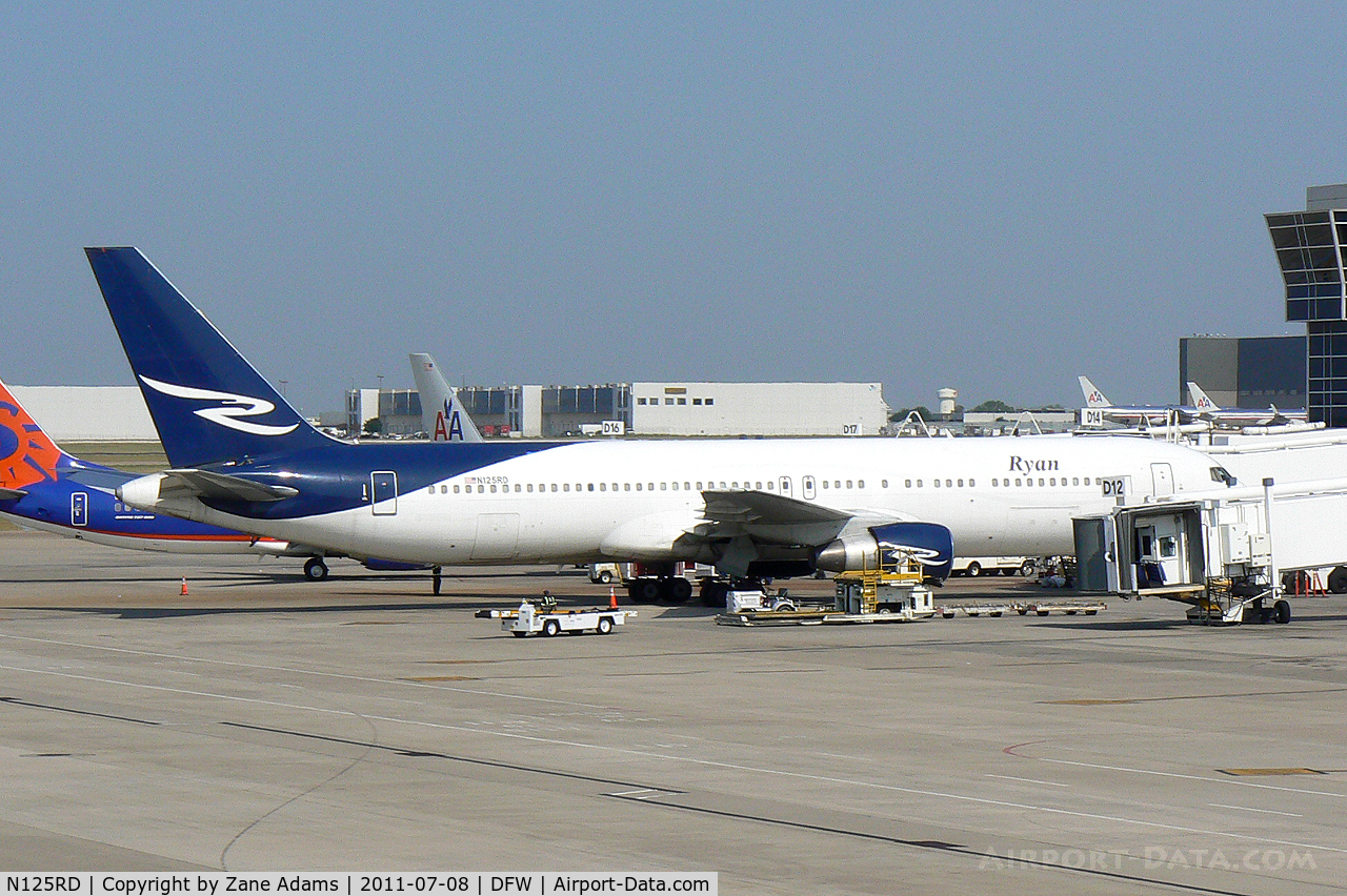N125RD, 1990 Boeing 767-383/ER C/N 24849, Ryanair 767 at DFW airport