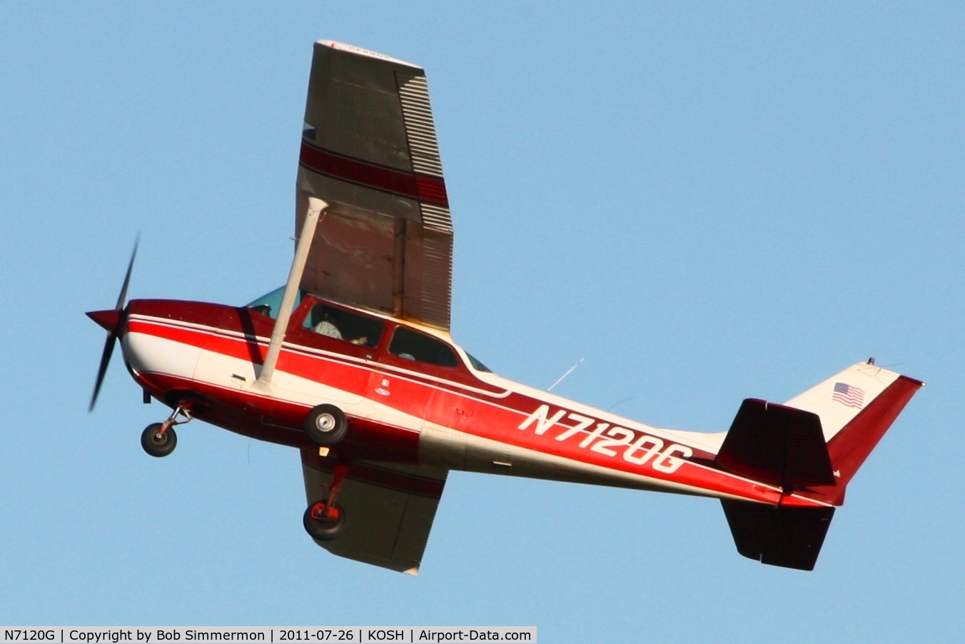 N7120G, 1969 Cessna 172K Skyhawk C/N 17258820, Departing Airventure 2011.