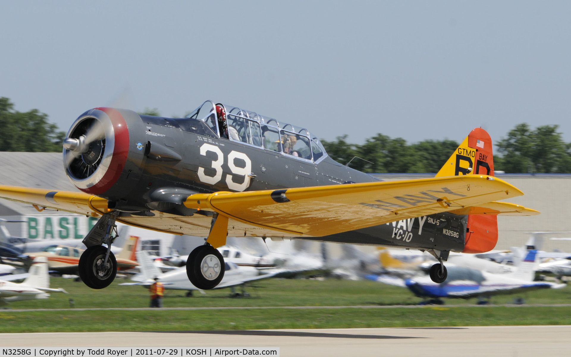 N3258G, North American AT-6D Texan C/N 43839, AIRVENTURE 2011