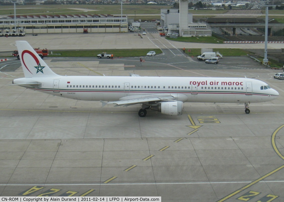 CN-ROM, 2007 Airbus A321-211 C/N 3070, According to a long standing tradition, the fleet members of Royal Air Maroc come along with titles in Arabic on port side and French on starboard.