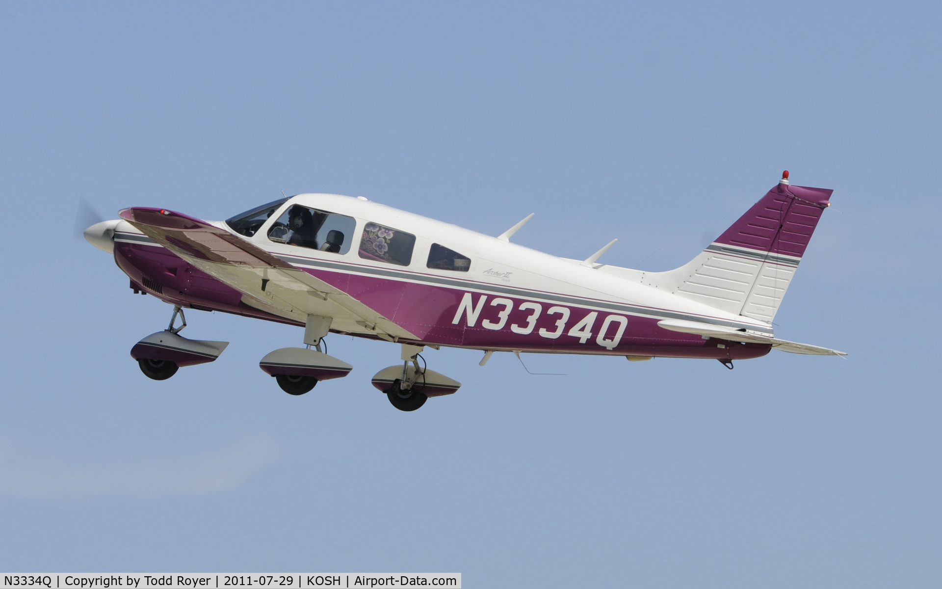 N3334Q, 1977 Piper PA-28-181 C/N 28-7790449, AIRVENTURE 2011