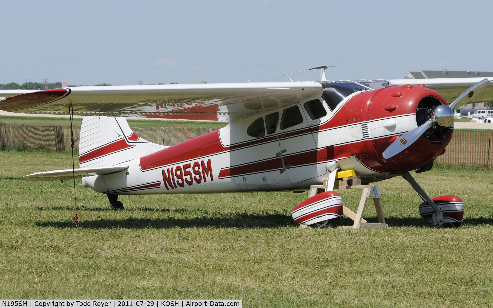 N195SM, 1949 Cessna 195 C/N 7806, AIRVENTURE 2011