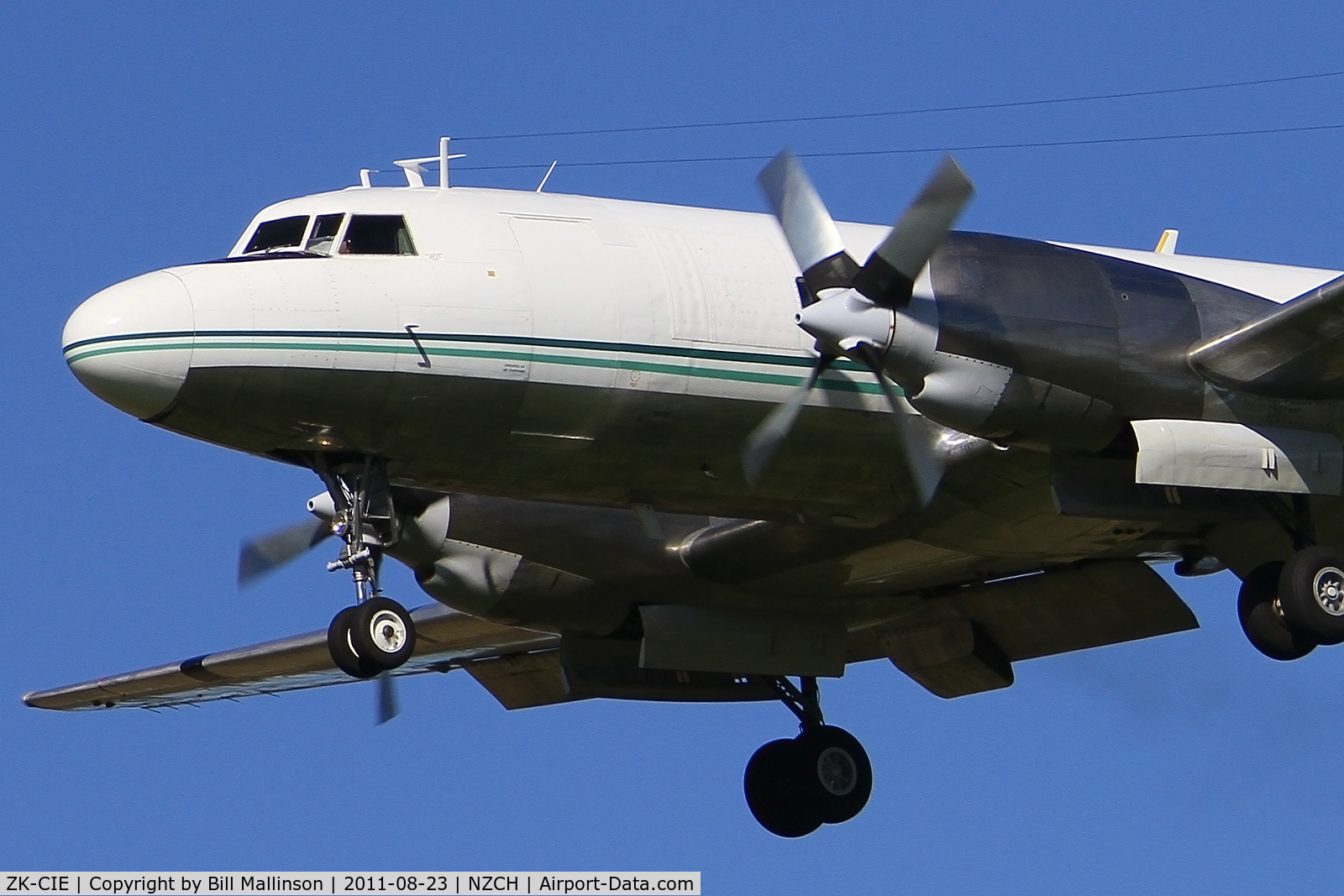 ZK-CIE, 1957 Convair 580 C/N 399, finals to 02