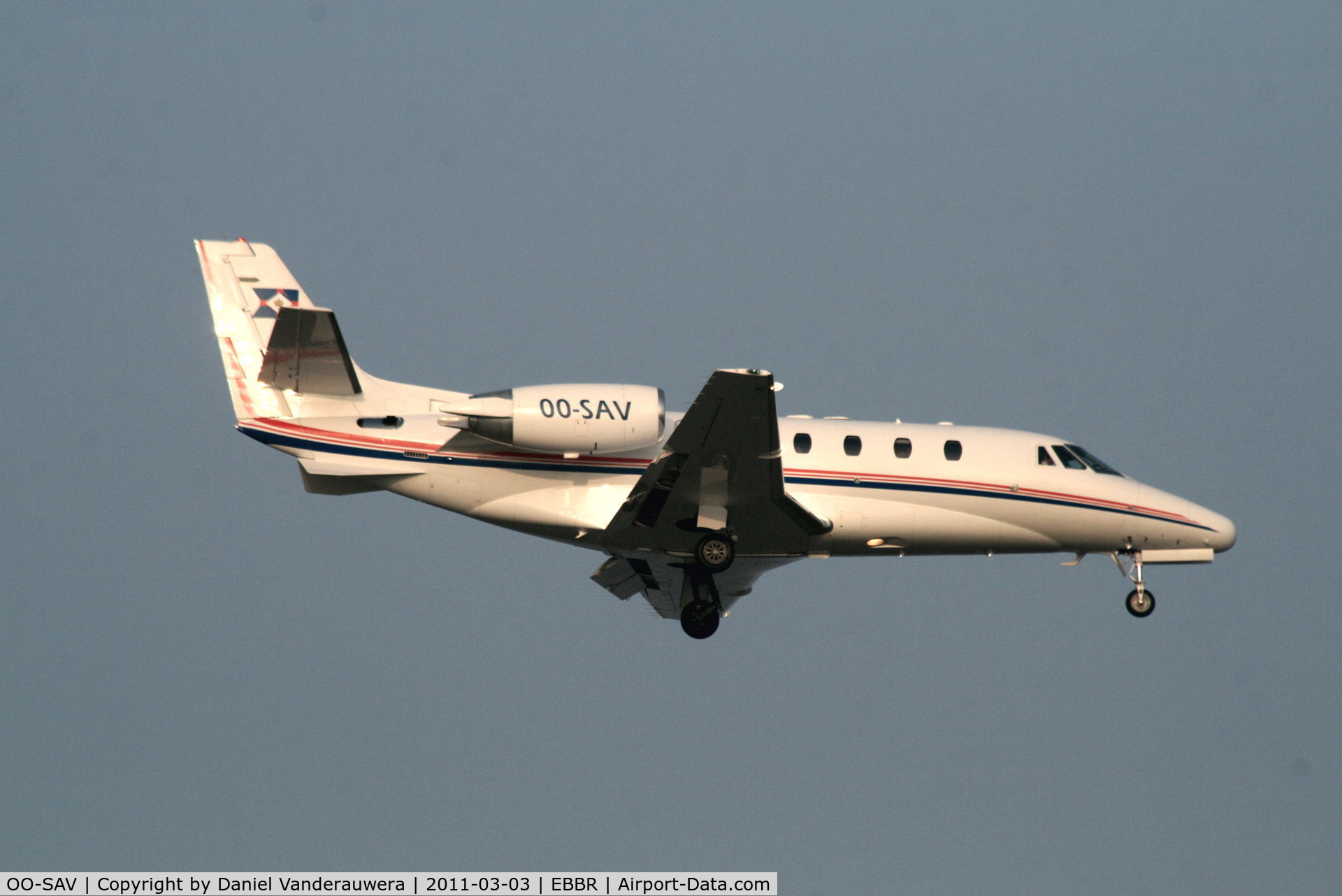 OO-SAV, 2001 Cessna 560XL Citation Excel C/N 560-5189, Arrival to RWY 02