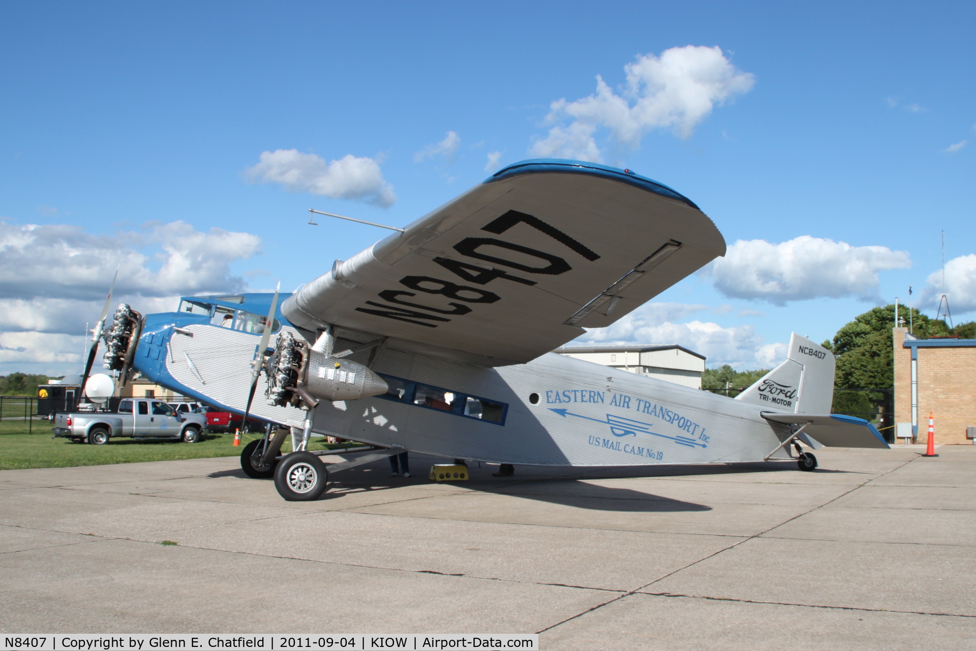 N8407, 1929 Ford 4-AT-E Tri-Motor C/N 69, Parked for unloading passengers