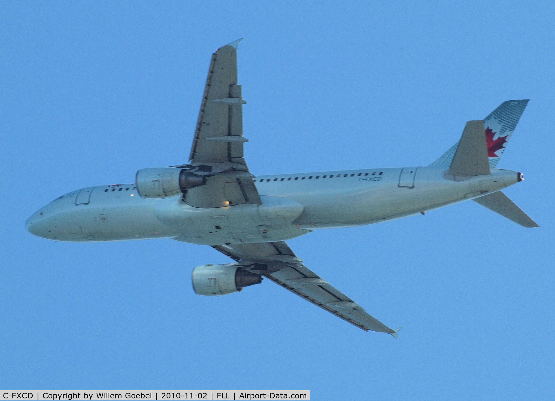 C-FXCD, 2003 Airbus A320-214 C/N 2018, Take off from Frt Lauderdale