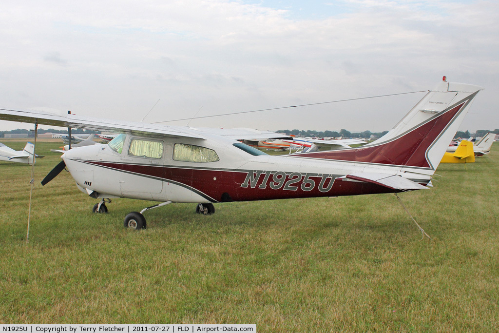 N1925U, 1982 Cessna T210N Turbo Centurion C/N 21064750, At Fond Du Lac WI - during 2011 Oshkosh week