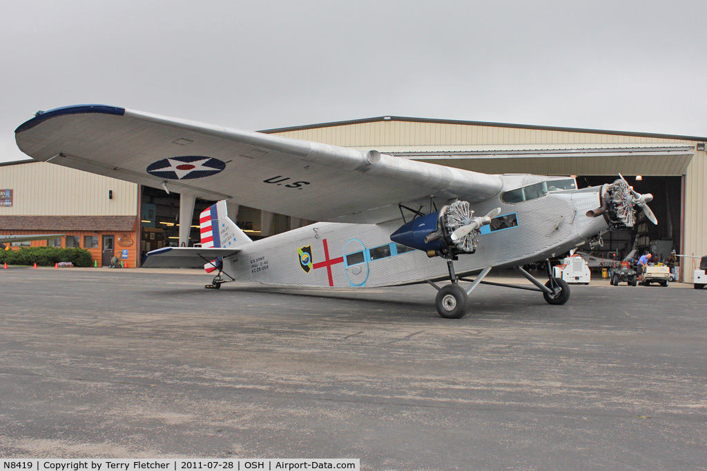 N8419, 1929 Ford 5-AT-C Tri-Motor C/N 58, Vintage Ford Tri-motor at Oshkosh