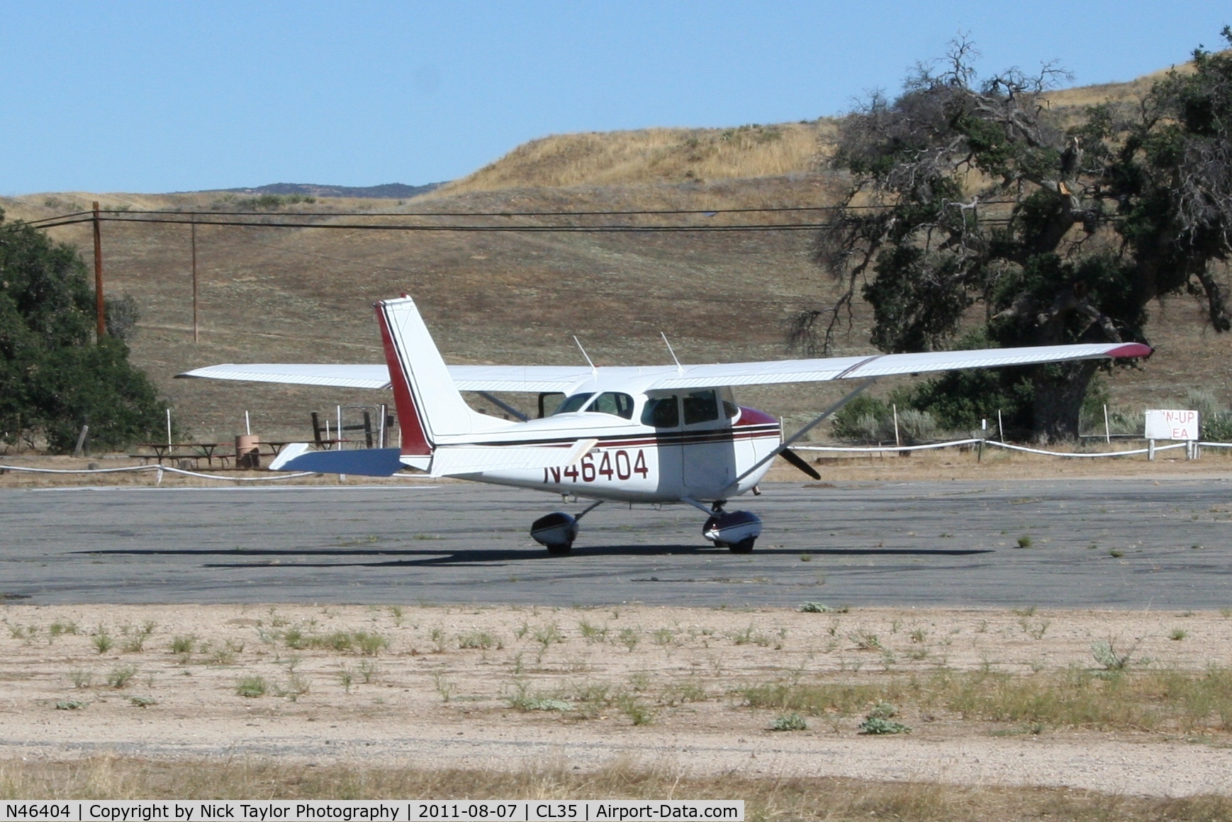 N46404, 1968 Cessna 172K Skyhawk C/N 17257244, Just arrived at Warner Springs