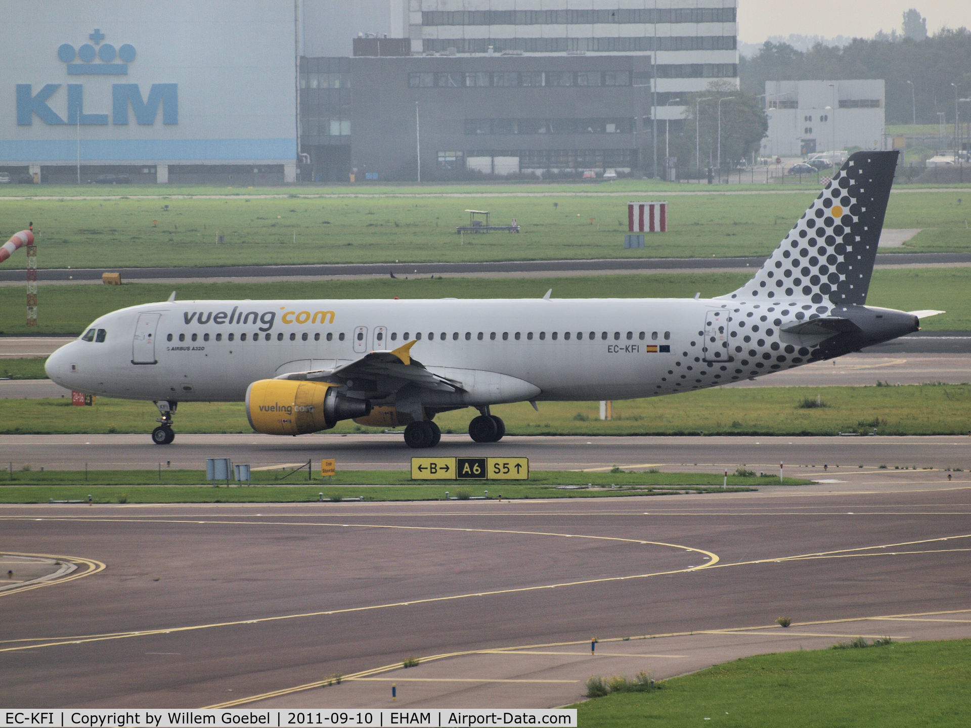 EC-KFI, 2007 Airbus A320-216 C/N 3174, Taxi to the runway of 