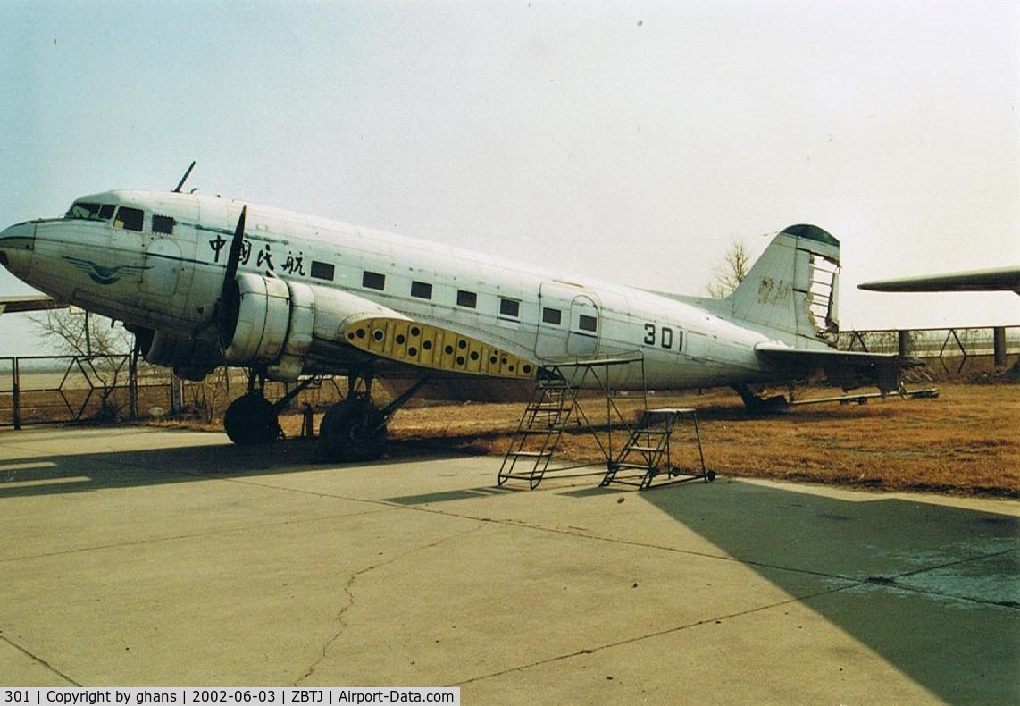 301, 1949 Lisunov Li-2 C/N 18433601, @ Civil Aviation Training Institute of China, Tianjin.