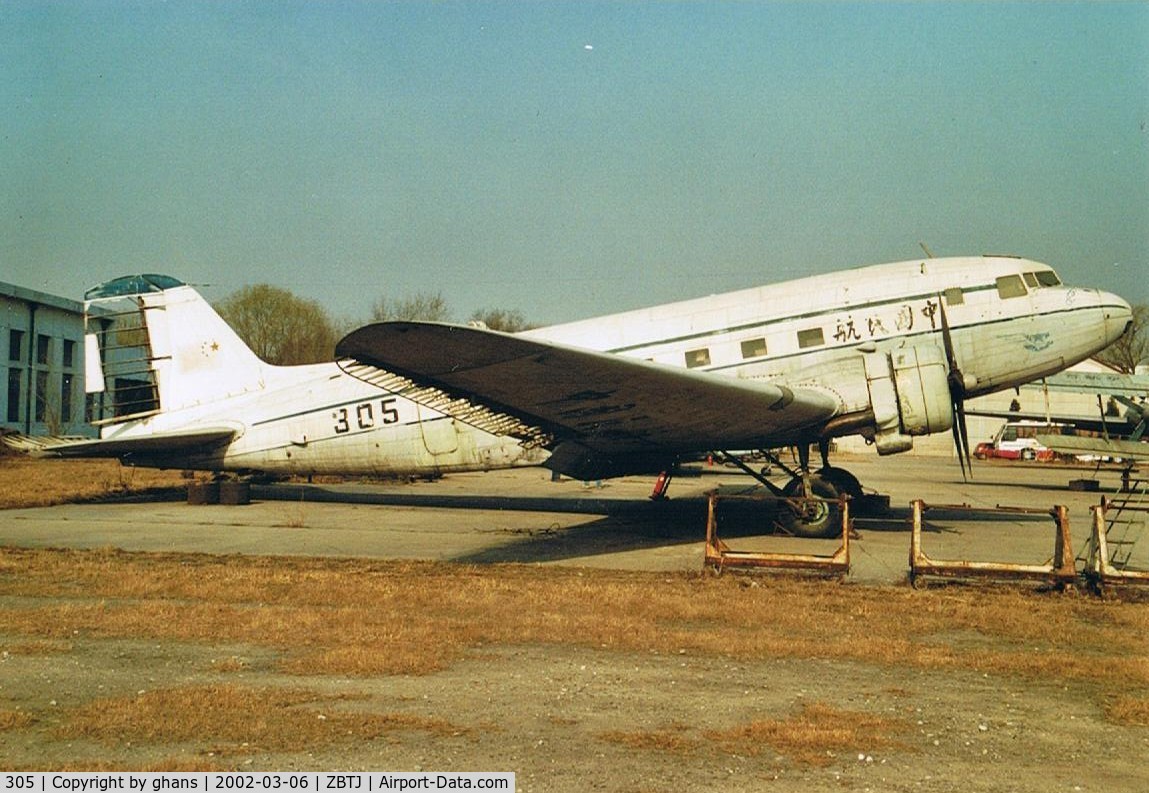305, 1952 Lisunov Li-2 C/N 18440206, @ Civil Aviation Training Institute of China, Tianjin.
