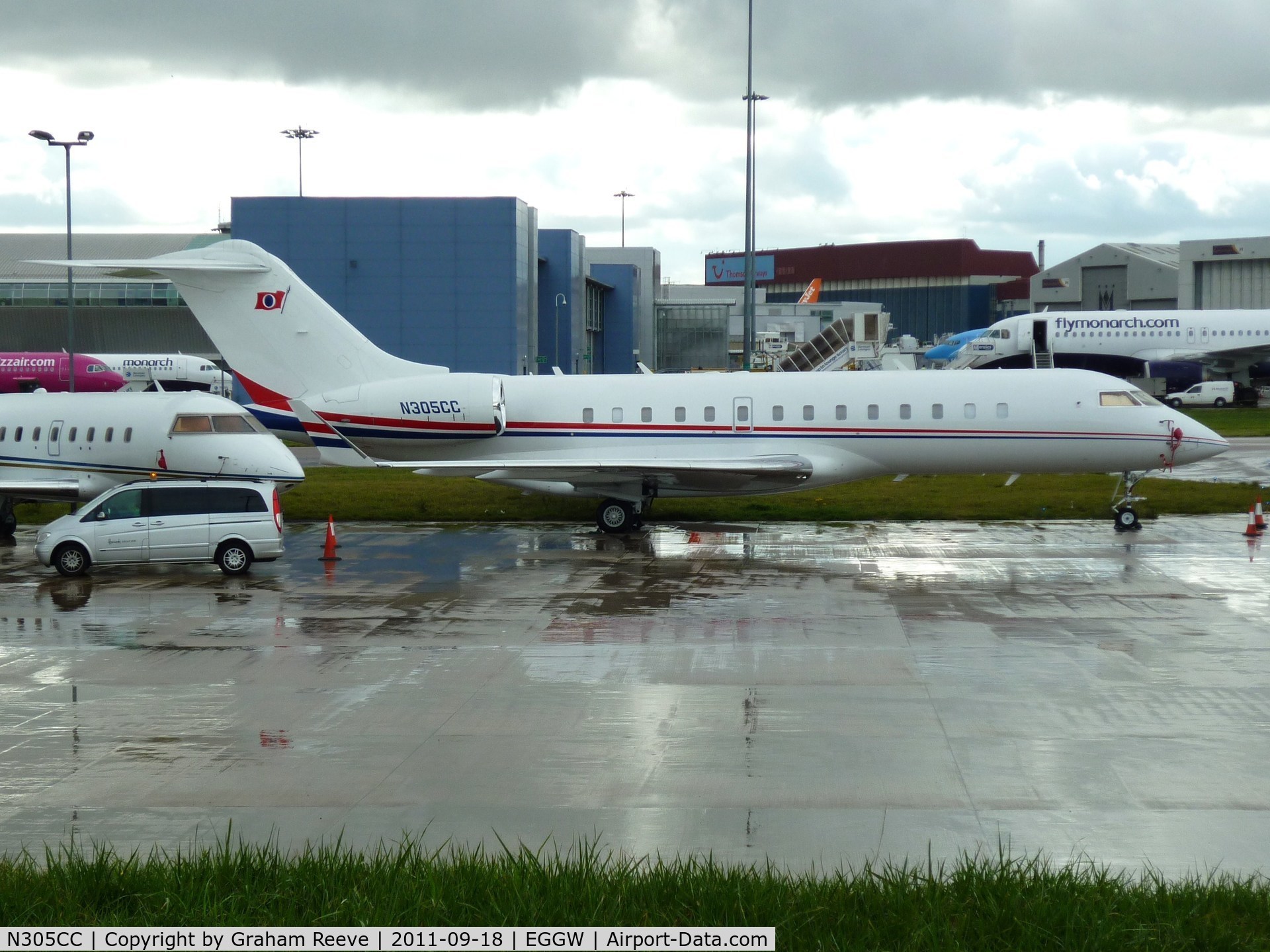 N305CC, 1999 Bombardier BD-700-1A10 Global Express C/N 9027, Parked at Luton.