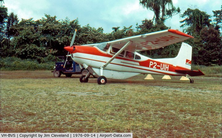 VH-BVS, 1966 Cessna A185E Skywagon 185 C/N 185-1233, N4766Q became P2-UIH in 1976
