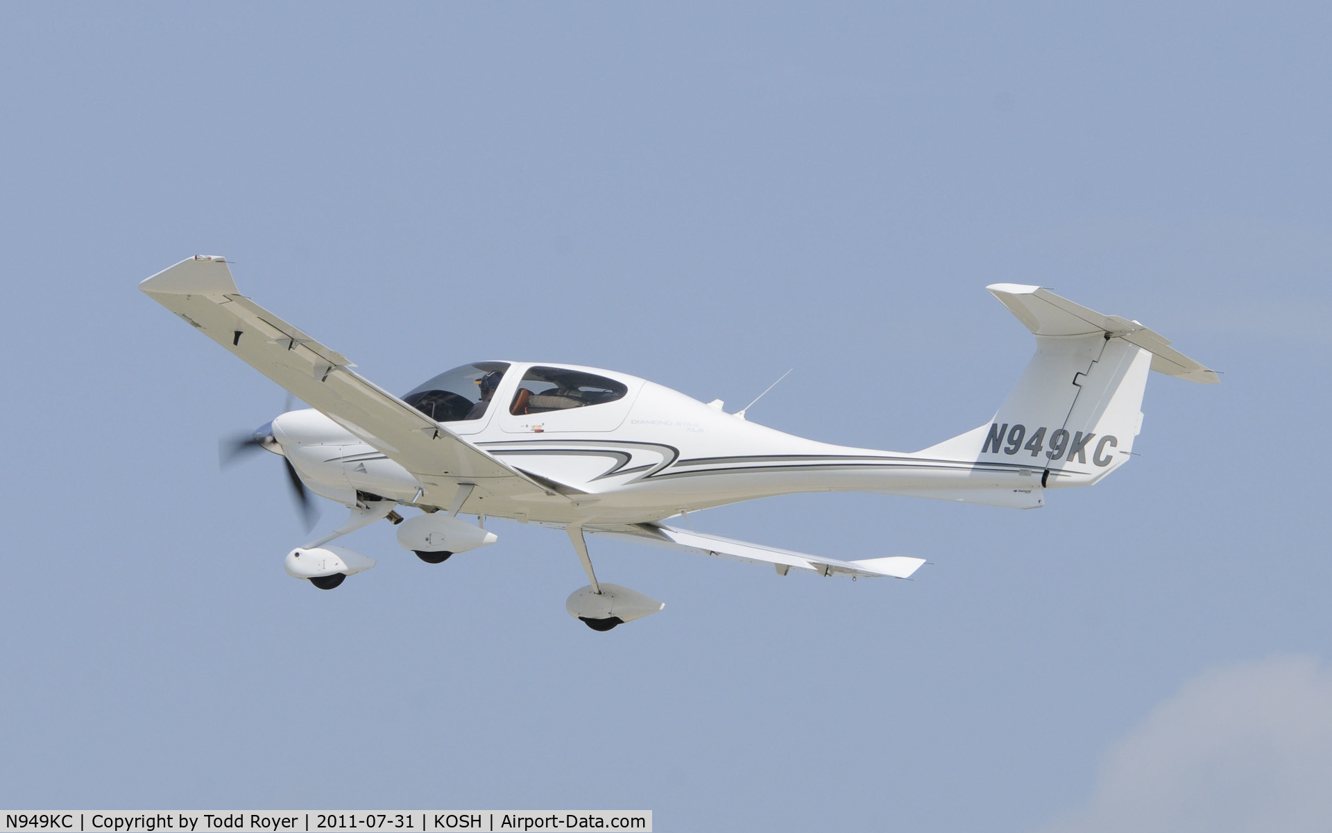 N949KC, 2008 Diamond DA-40 Diamond Star C/N 40.949, AIRVENTURE 2011