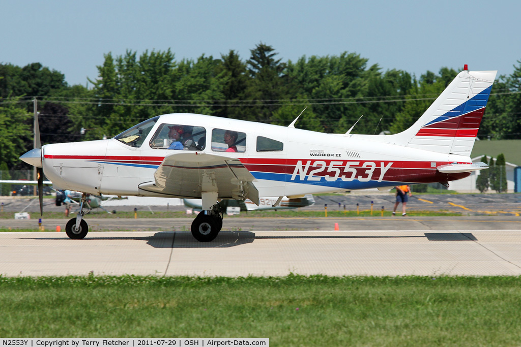 N2553Y, 1985 Piper PA-28-161 C/N 28-8516079, At 2011 Oshkosh