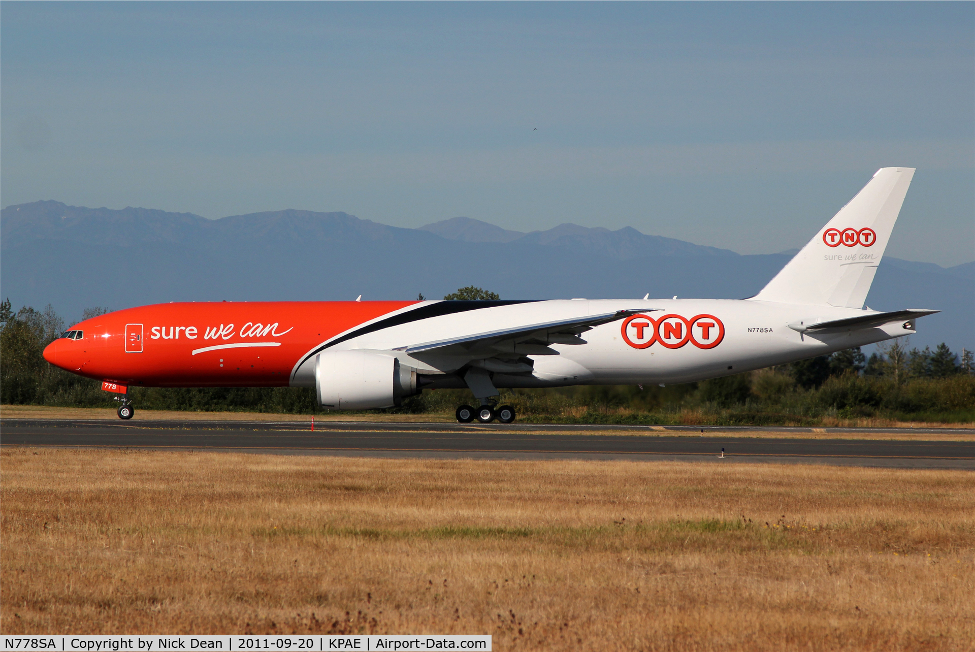 N778SA, 2011 Boeing 777-FHT C/N 39286, KPAE/PAE Boeing 123 (OO-TSB) on a high speed taxi test.