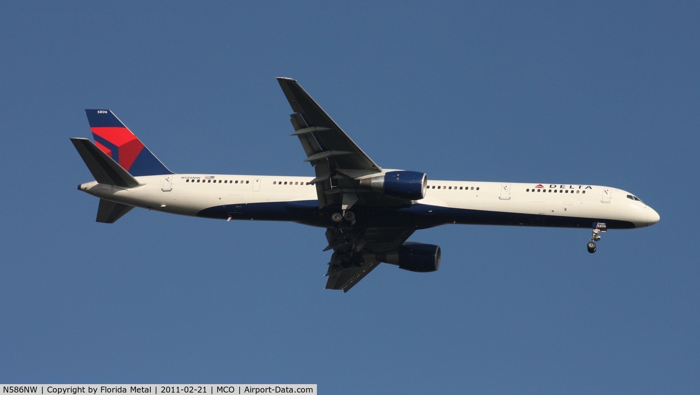 N586NW, 2002 Boeing 757-351 C/N 32987, Delta 757-300