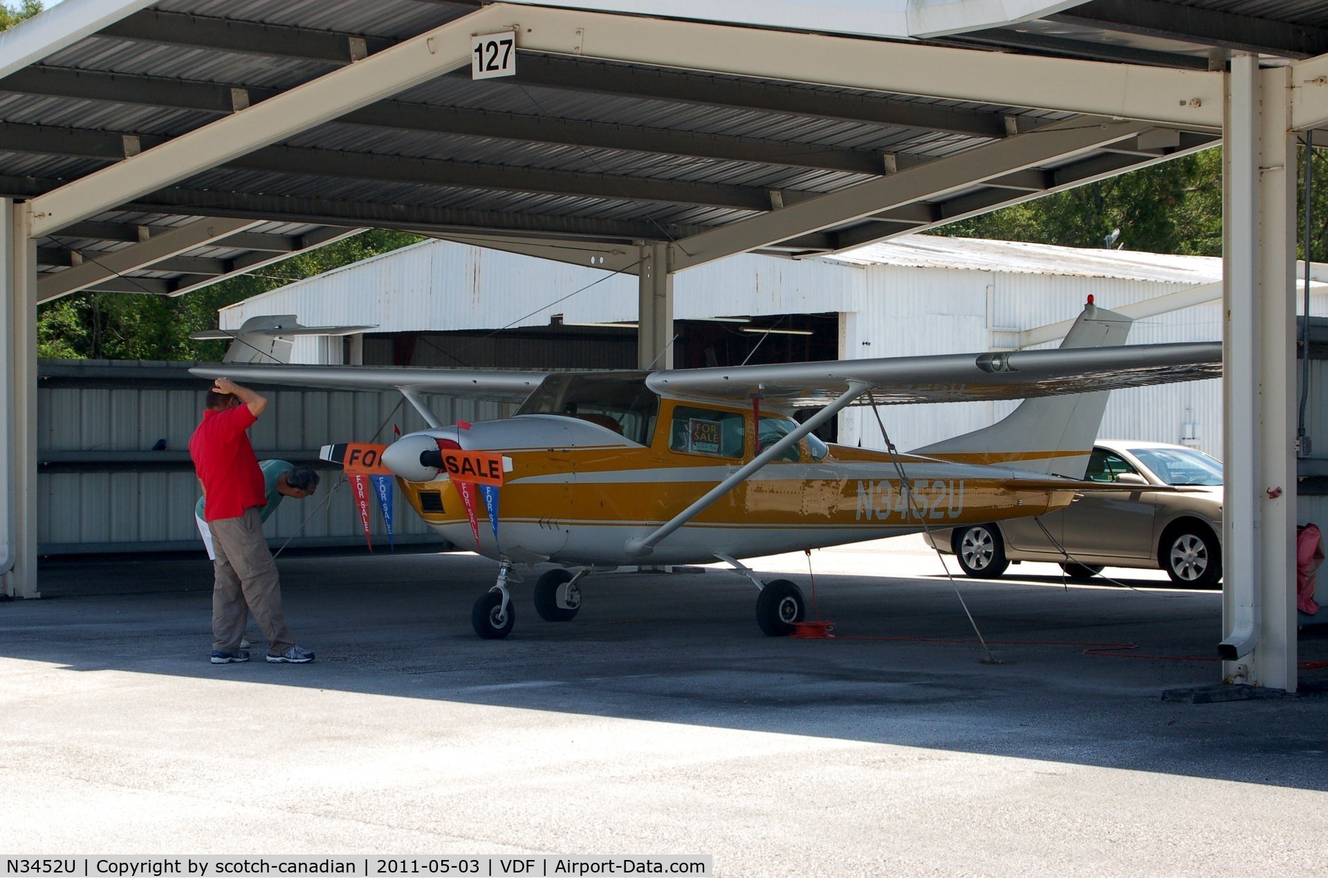 N3452U, 1963 Cessna 182F Skylane C/N 18254852, 1963 Cessna 182F N3452U at Tampa Executive Airport, Tampa, FL