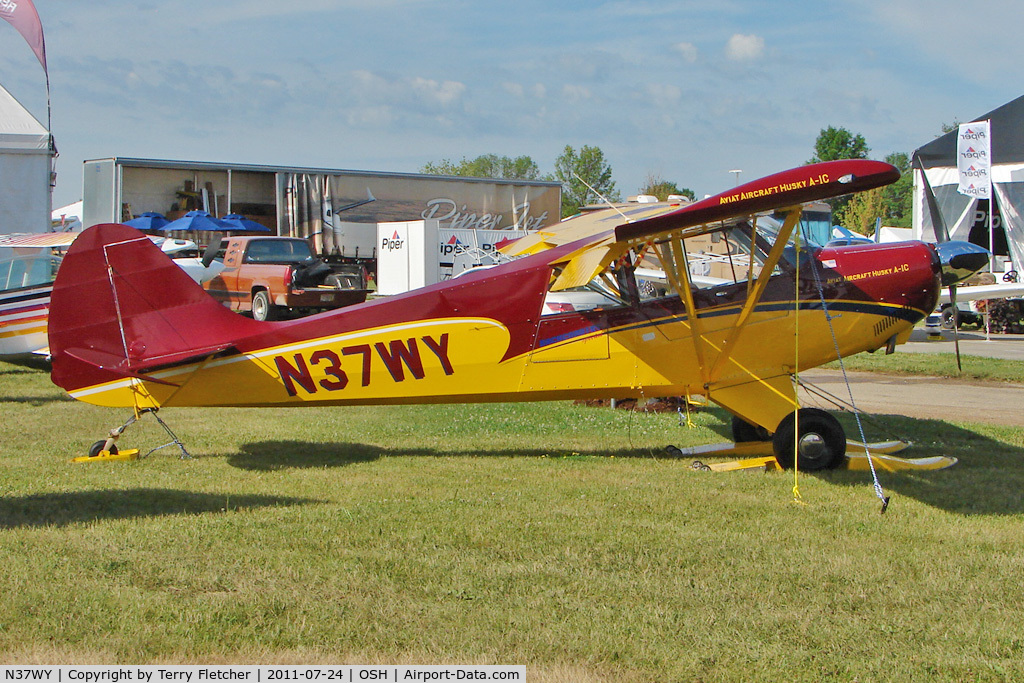 N37WY, Aviat A-1C-180 Husky C/N 3117, On static display at 2011 Oshkosh