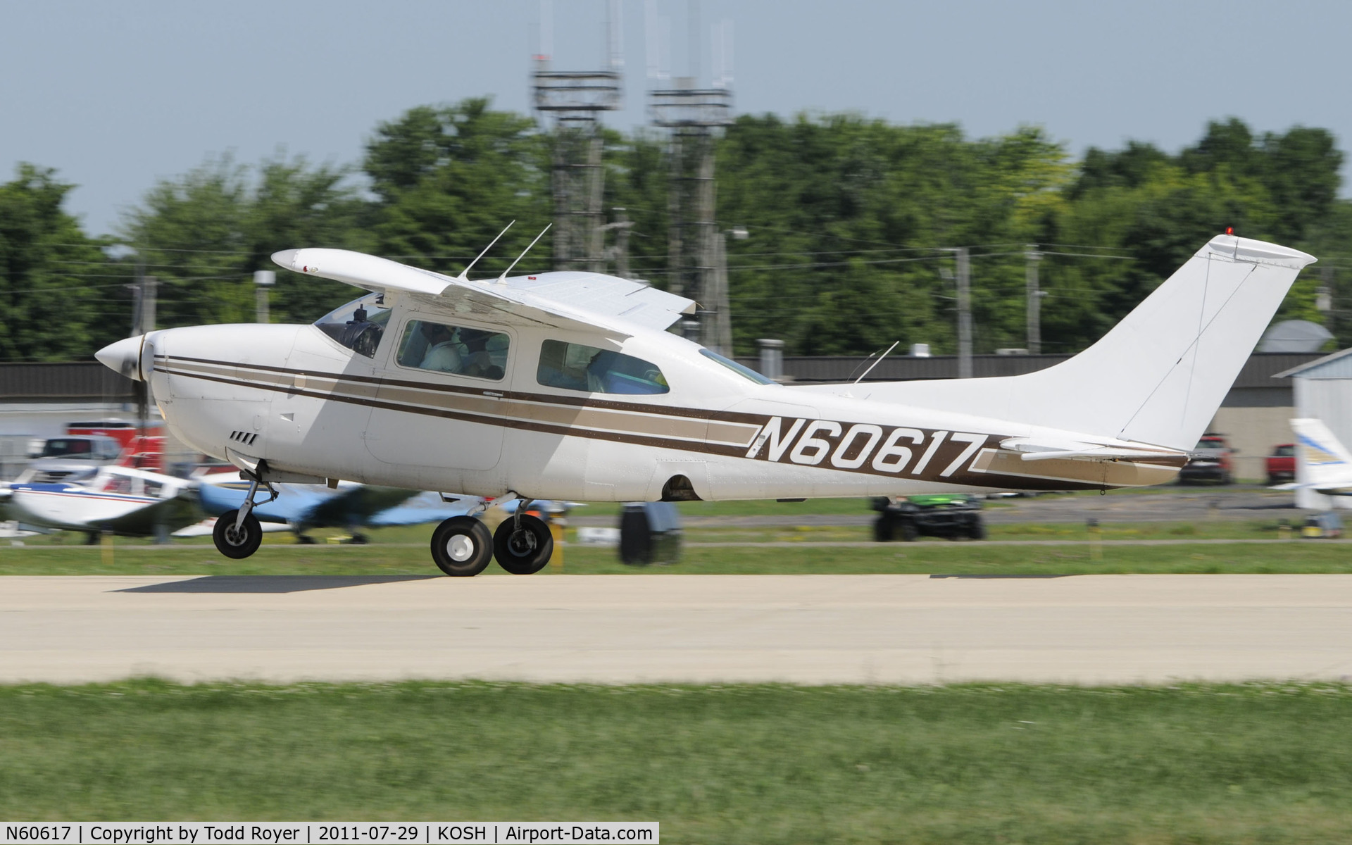 N60617, 1974 Cessna 210L Centurion C/N 21060595, AIRVENTURE 2011