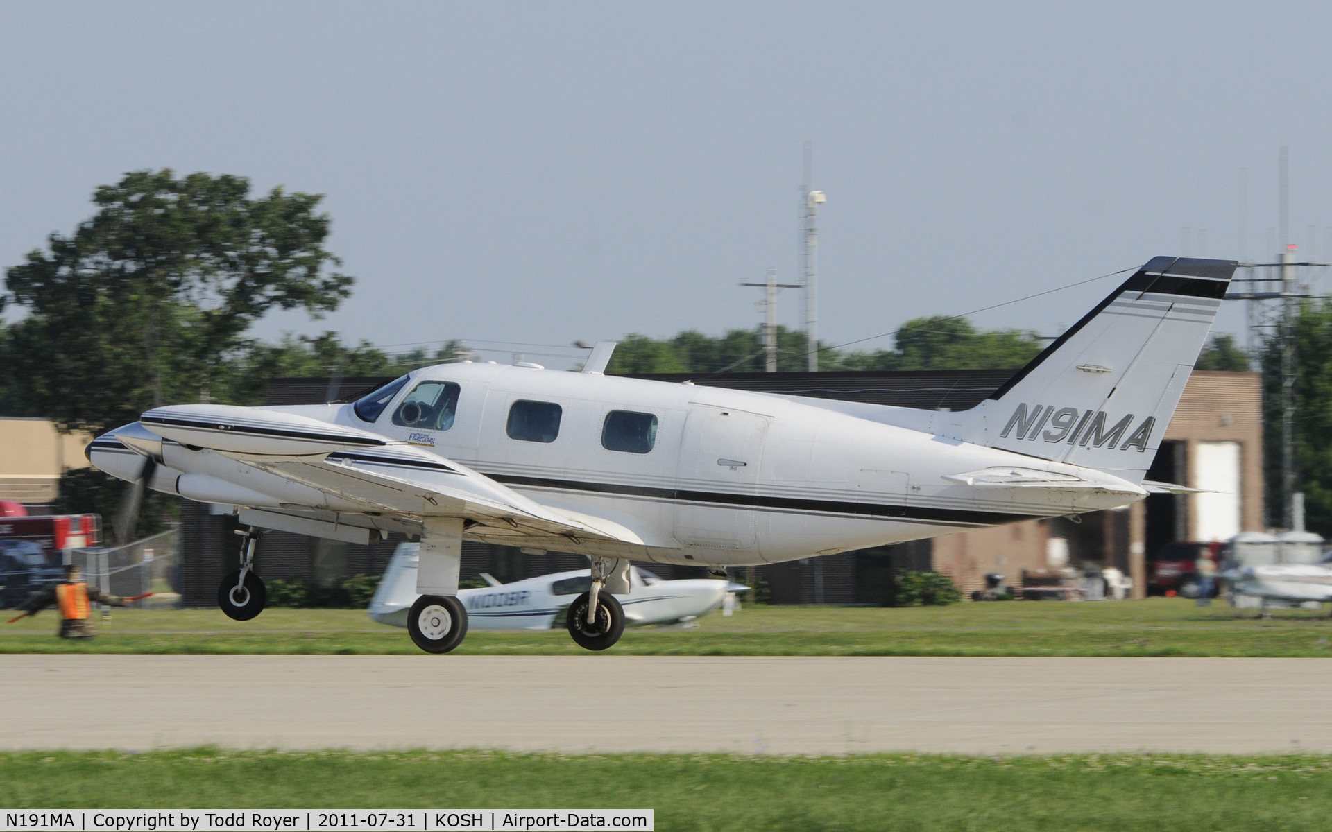 N191MA, Piper PA-31T1 Cheyenne 1 C/N 31T-8104019, AIRVENTURE 2011