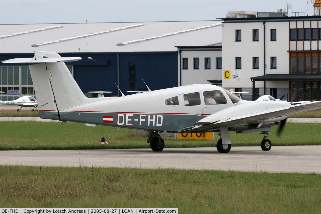 OE-FHD, Piper PA-44-180 Seminole C/N 44-7995111, Wiener Neustadt OST