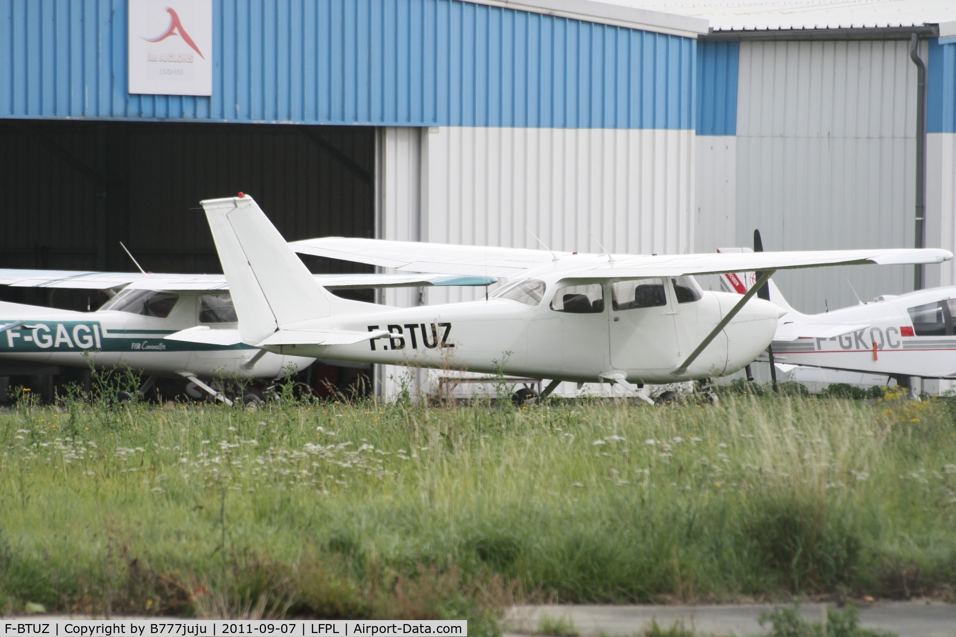 F-BTUZ, Reims F172L Skyhawk C/N 0903, with new peint