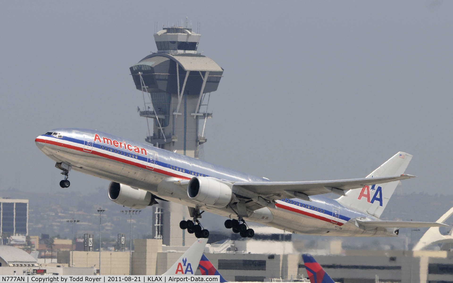 N777AN, 1999 Boeing 777-223 C/N 29585, American