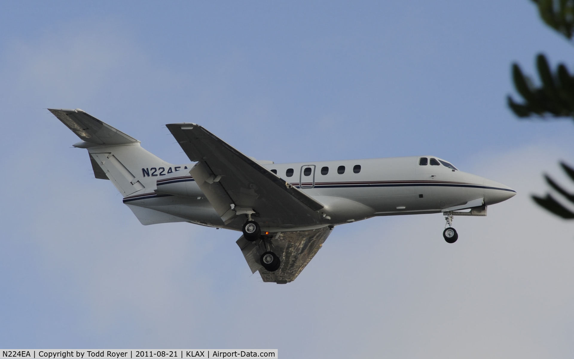 N224EA, 1980 Hawker Siddeley HS.125 Series 700A C/N 257088, Arriving at LAX