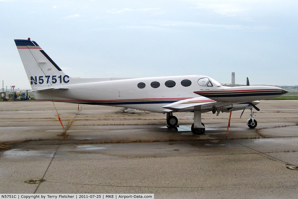 N5751C, Cessna 340A C/N 340A0974, At Milwaukee airport
