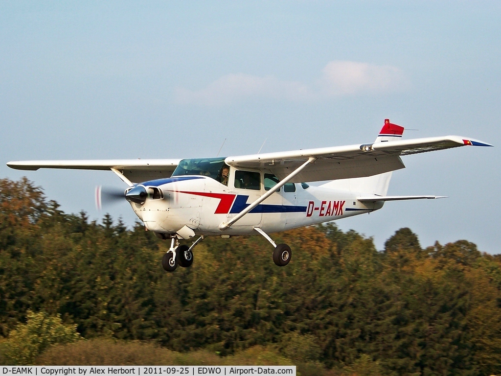 D-EAMK, Cessna T210F Turbo Centurion C/N T2100059, [Kodak Z812IS]